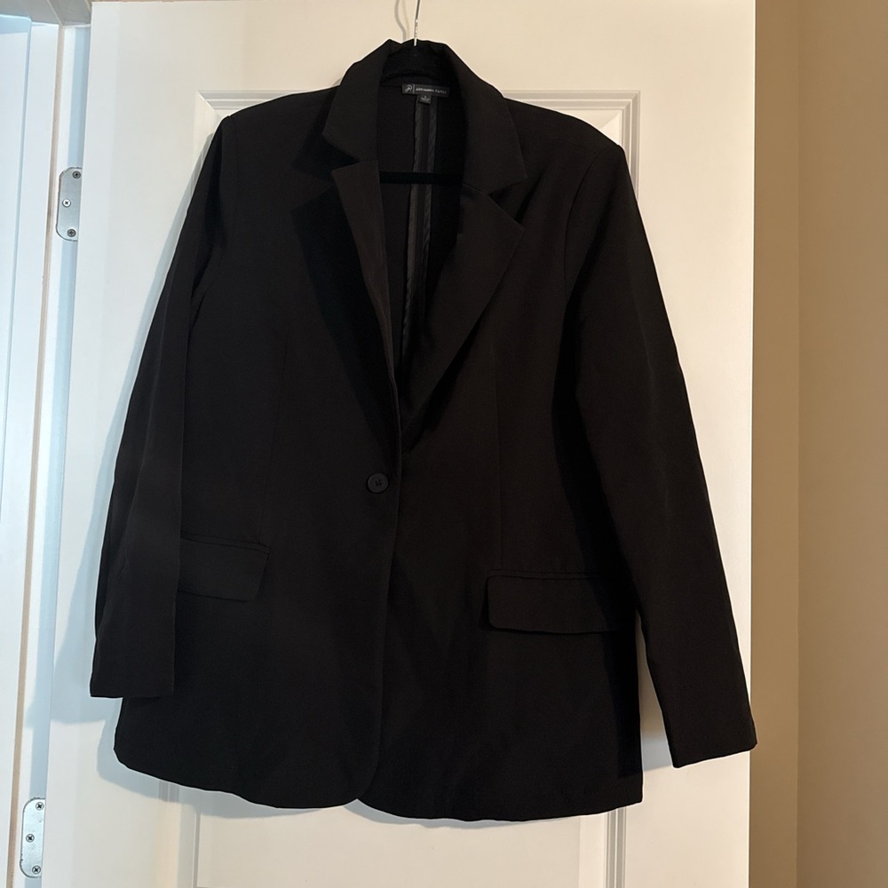 Women’s Black Blazer